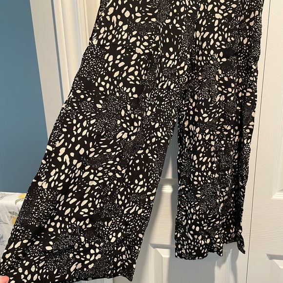 Aritzia Wilfred Rhapsody Wide Leg Cropped Pant - Picture 4 of 7